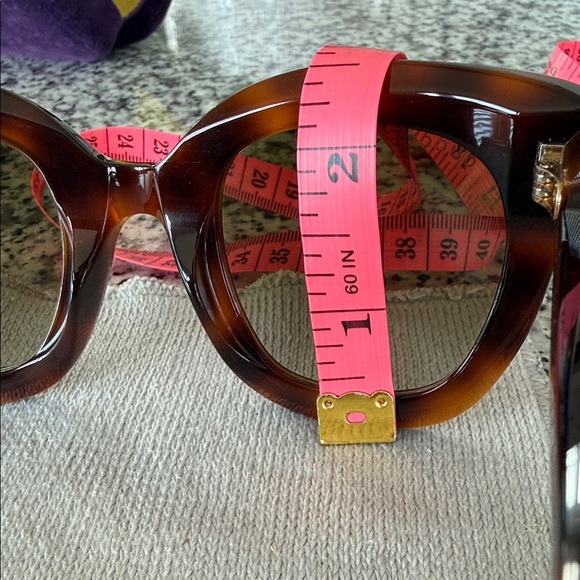 Gucci Oversized Tortoise Havana Wayfarer Sunglasses with Purple Case - Picture 15 of 16